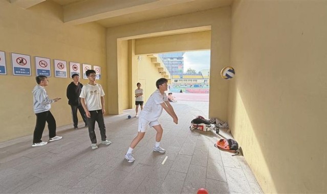 九游会平台-西安：多方护航   少年逐梦|体育场|西安市人民体育场|体育中考|西安市|陕西省_新浪新闻